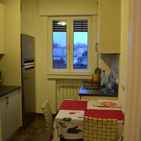 Victoria Plaza Two Bdr Apt Apartment *