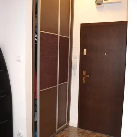 Victoria Plaza Two Bdr Apt Apartment