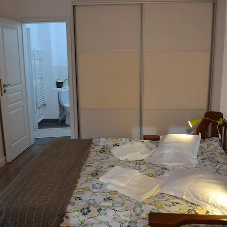 Apartment Victoria Plaza Two Bdr Apt *