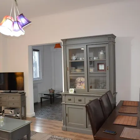 Victoria Plaza Two Bdr Apt